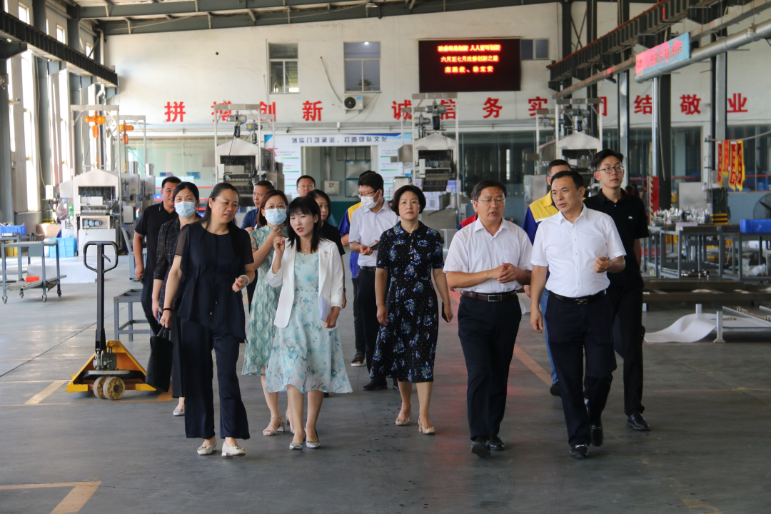 萊西市人大常委會副主任王志強一行蒞臨銳智調研考察